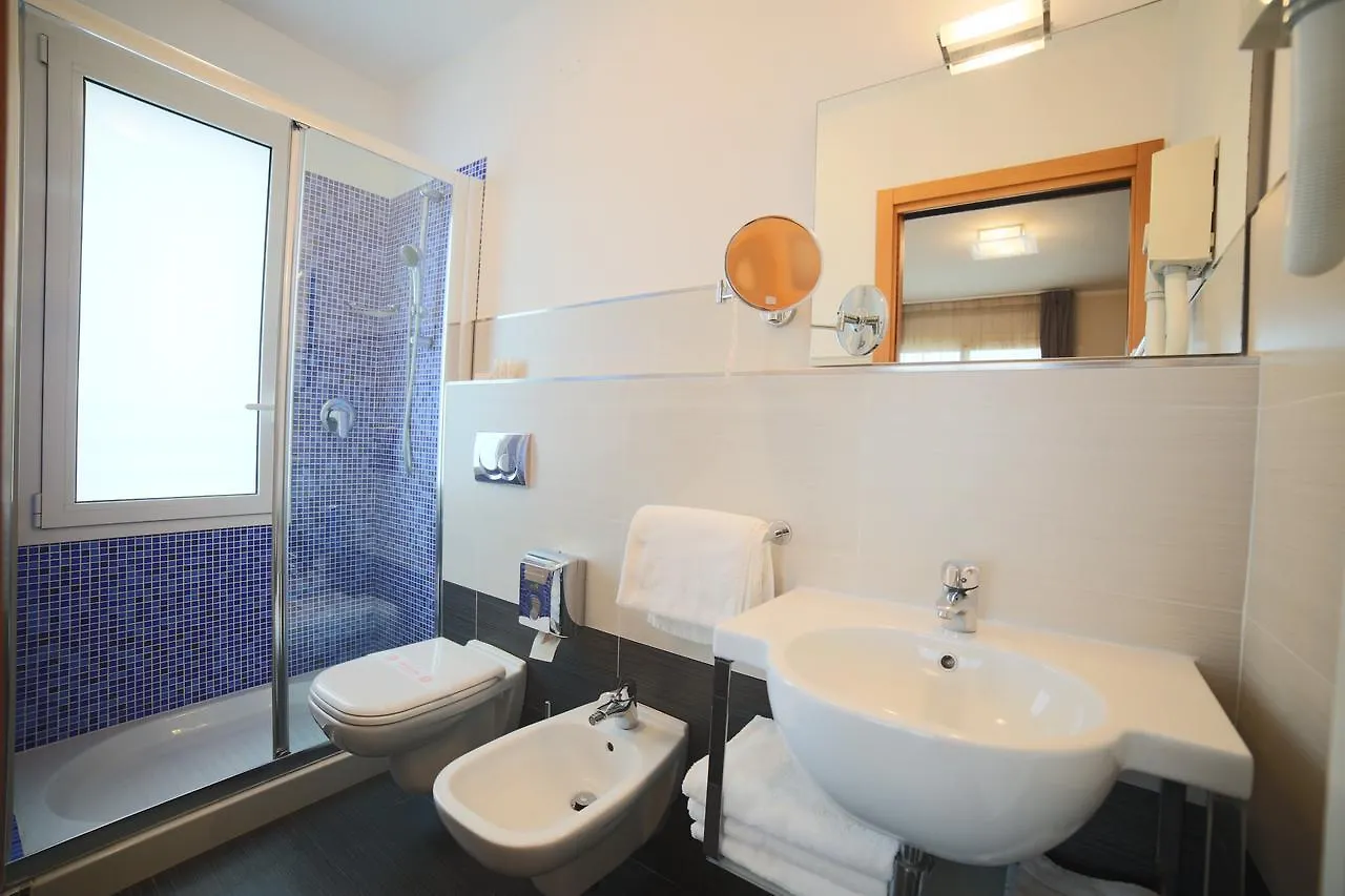 Hotel Caribia Pinarella Cervia 3*,  Italien